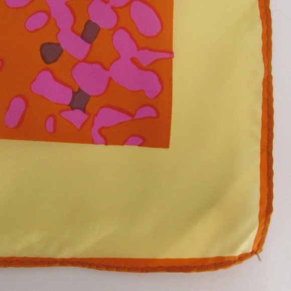 TOTES Floral Rain Scarf 27" x 27" - Picture 7 of 10